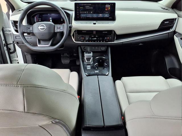 Used 2025 Nissan Rogue SL w/ Tech Package FWD image 14