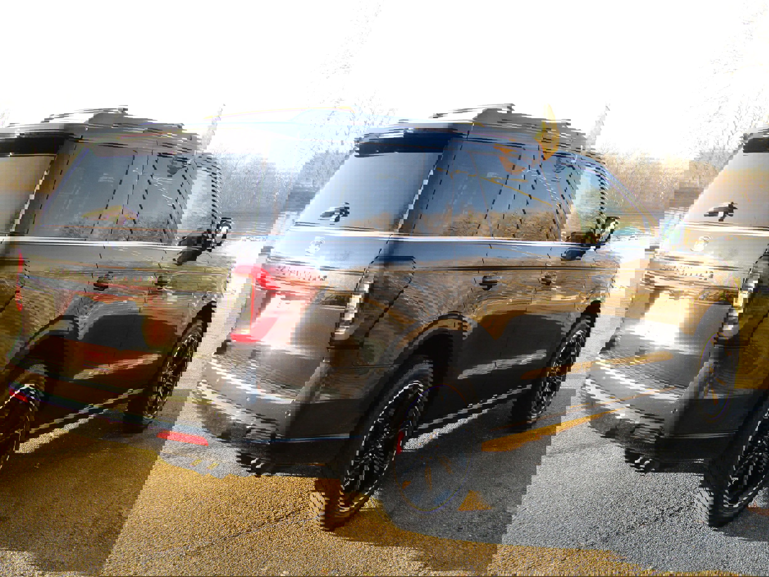 Certified 2023 Ford Expedition Limited image 4