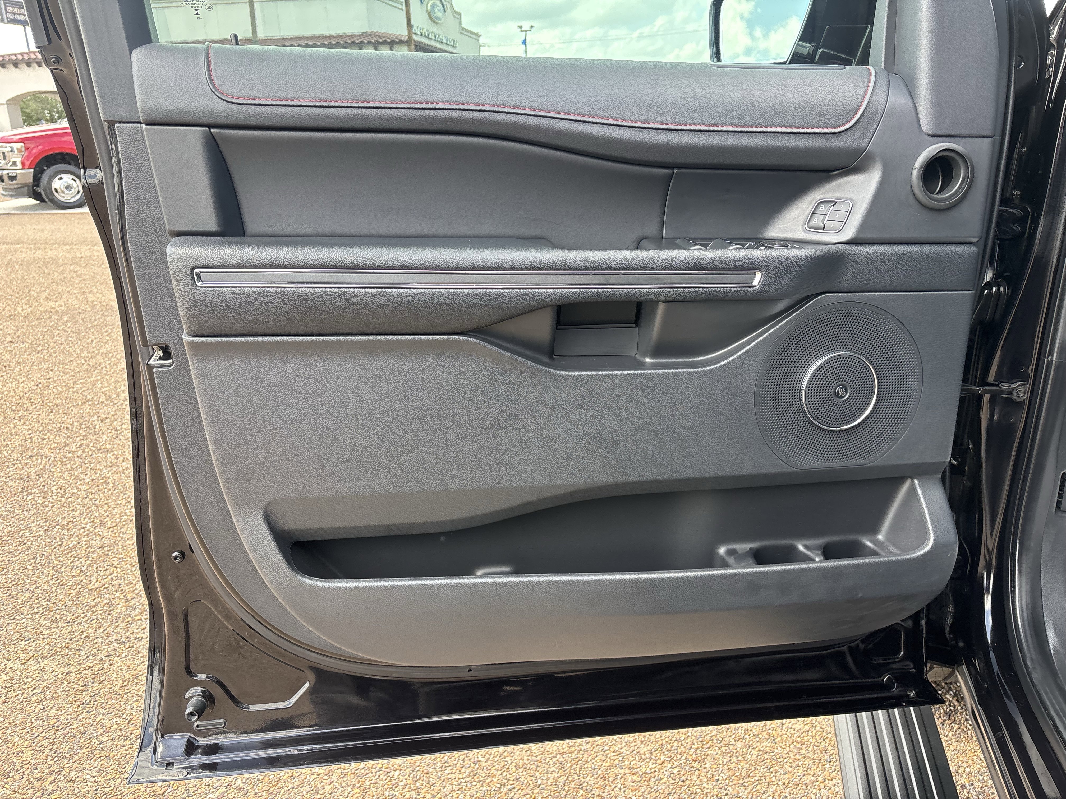 Certified 2023 Ford Expedition Limited RWD image 9