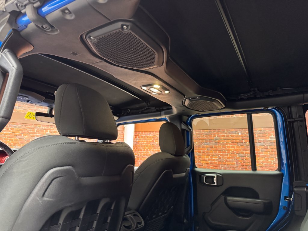 Used 2022 Jeep Wrangler Unlimited Rubicon w/ Dual Top Group AWD/4WD image 26