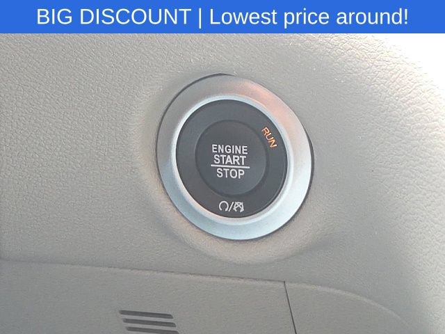 Used 2023 Chrysler Pacifica Touring-L FWD image 50