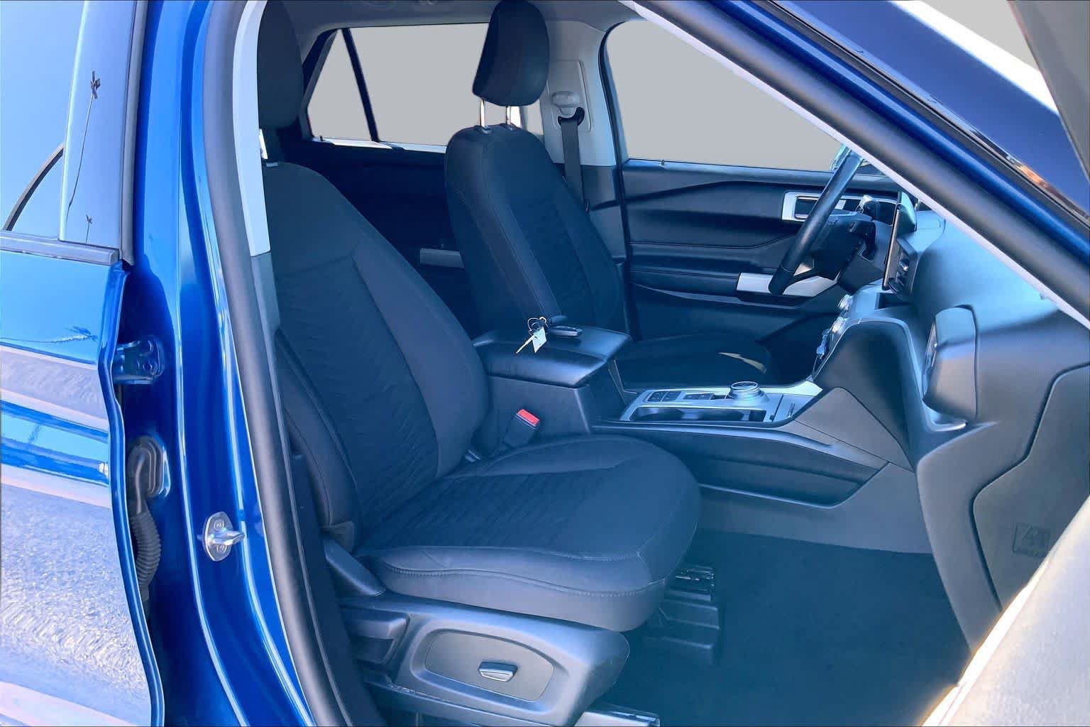 Certified 2021 Ford Explorer XLT RWD image 9