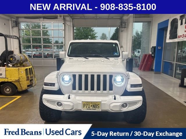Used 2018 Jeep Wrangler Unlimited Sahara AWD/4WD image 2