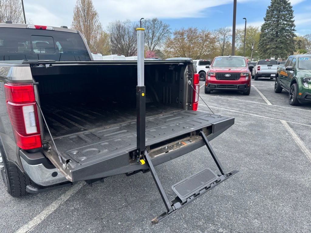 Certified 2022 Ford F350 Lariat w/ Lariat Ultimate Package AWD/4WD image 24