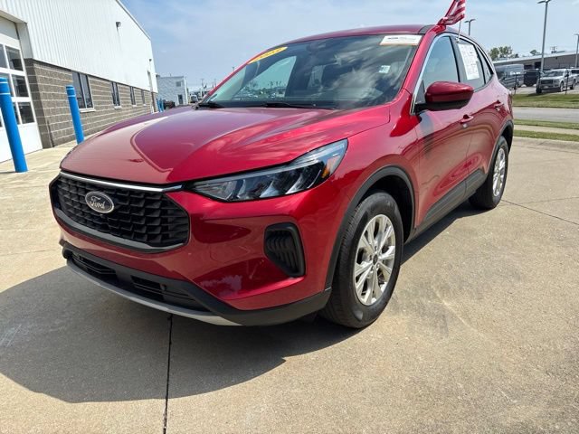 Certified 2023 Ford Escape Active w/ Tech Pack #2 AWD/4WD image 4