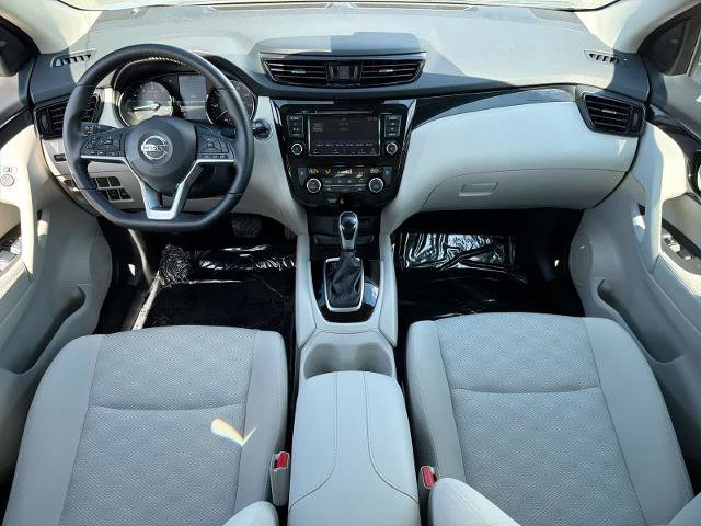 Used 2022 Nissan Rogue Sport SV AWD/4WD image 16