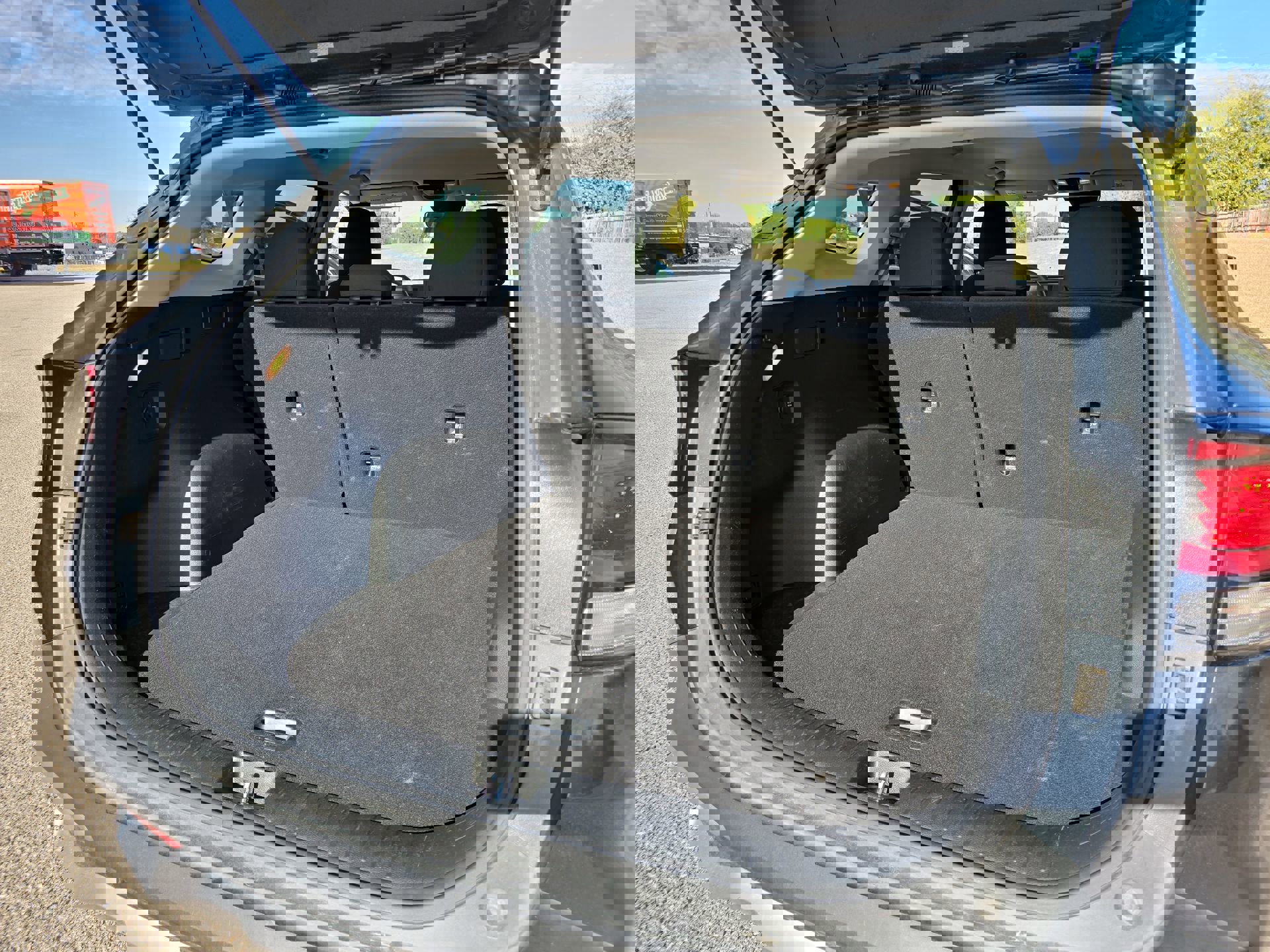 Used 2024 Kia Sportage LX image 22