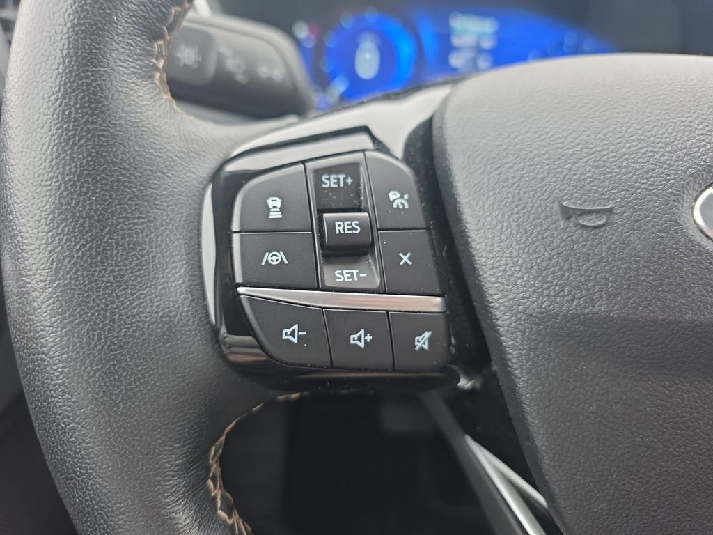 Certified 2022 Ford Escape Titanium w/ Titanium Elite Package image 38