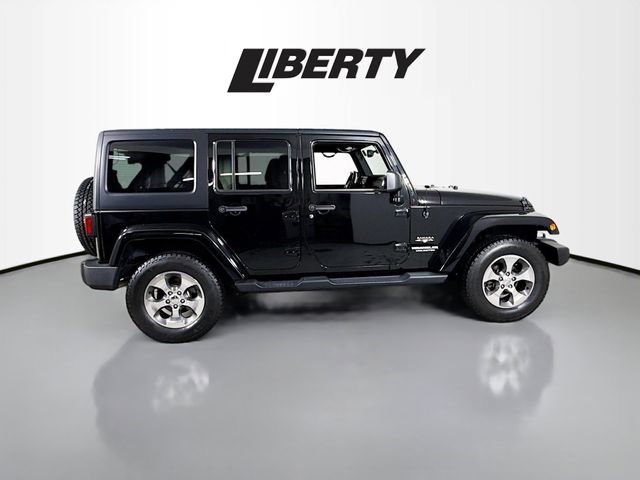 Used 2017 Jeep Wrangler Unlimited Sahara w/ Connectivity Group image 8