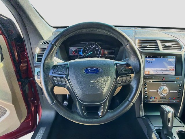 Certified 2017 Ford Explorer Limited FWD image 41