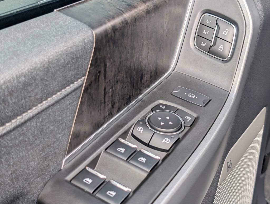 Certified 2023 Ford F250 Lariat w/ Lariat Ultimate Package image 26