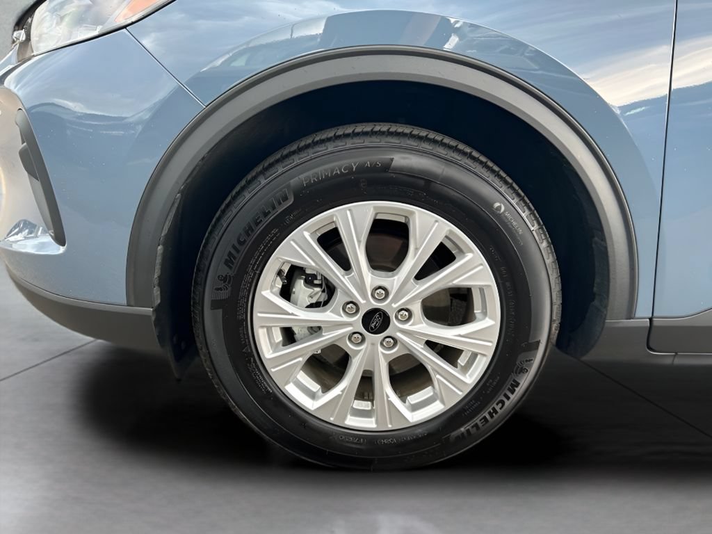 Certified 2025 Ford Escape Active w/ Cold Weather Package FWD image 27