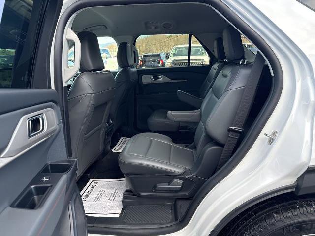 Certified 2025 Ford Explorer Active w/ Active Comfort Package AWD/4WD image 21