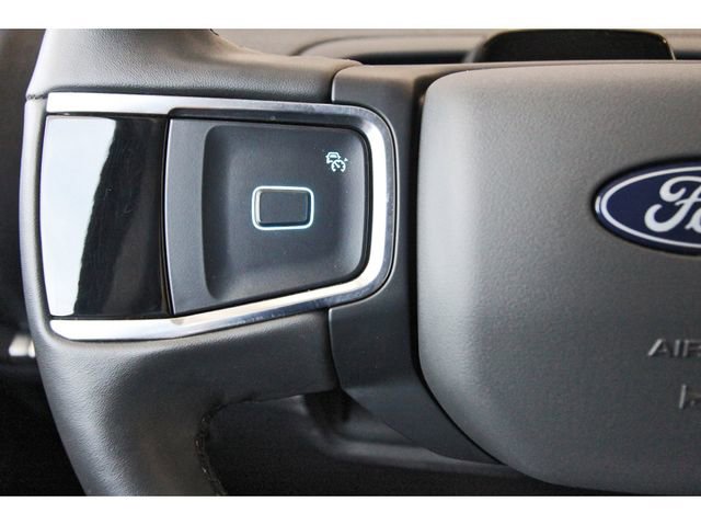 Certified 2025 Ford Expedition Active AWD/4WD image 18
