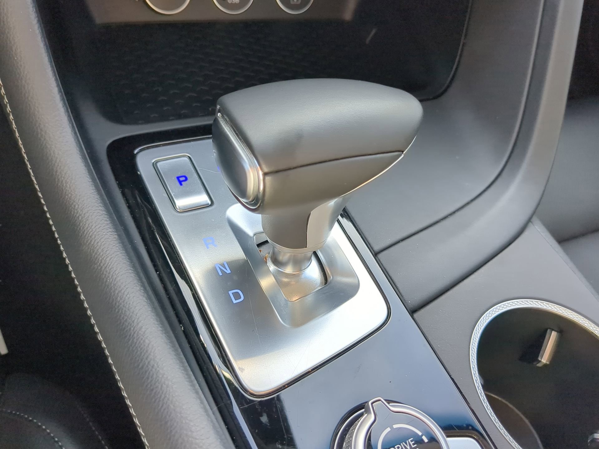 Used 2025 Genesis G70 2.5T image 54