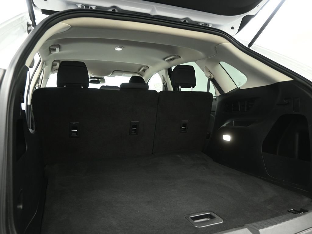 Certified 2023 Ford Edge SE w/ Black Appearance Package image 50