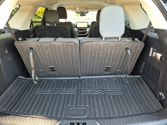Certified 2025 Ford Explorer Active w/ Active Comfort Package RWD image 33