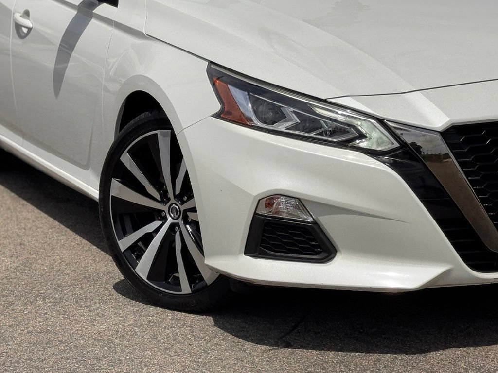 Used 2019 Nissan Altima 2.5 SR w/ SR Premium Package FWD image 4