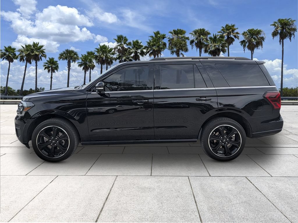 Certified 2023 Ford Expedition Limited RWD image 4