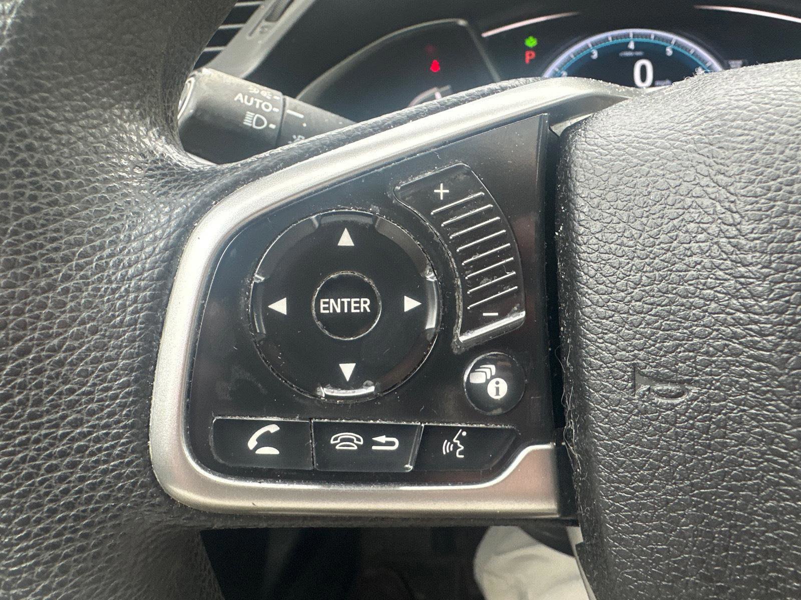 Used 2018 Honda Civic EX image 5