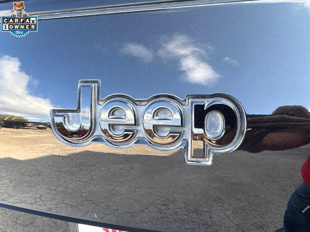 Used 2023 Jeep Grand Cherokee L Limited w/ Black Appearance Package RWD image 30