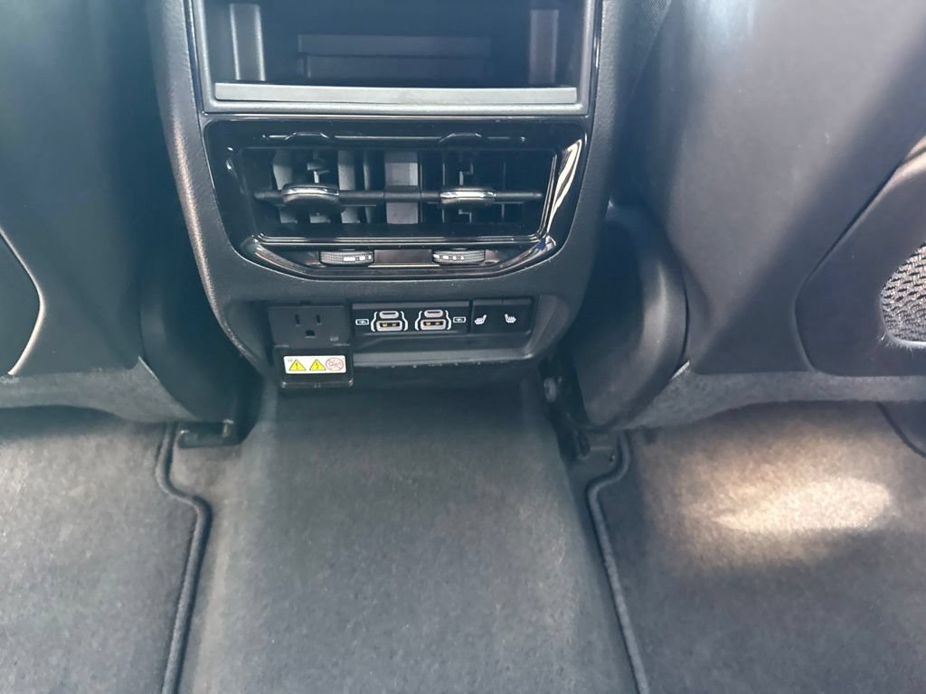 Used 2025 Jeep Grand Cherokee Limited w/ MOPAR Finishing Package AWD/4WD image 24