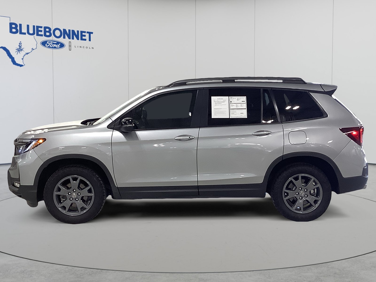 Used 2025 Honda Passport TrailSport image 8