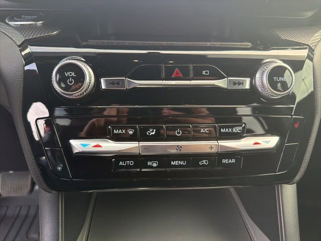 Certified 2023 Ford Explorer ST-Line image 9