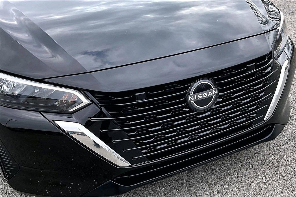 Used 2024 Nissan Sentra SV FWD image 29