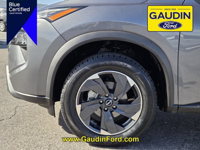 Used 2025 Nissan Rogue SV FWD image 10