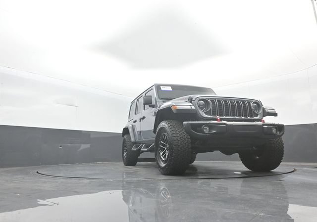 Used 2025 Jeep Wrangler Unlimited Rubicon AWD/4WD image 35