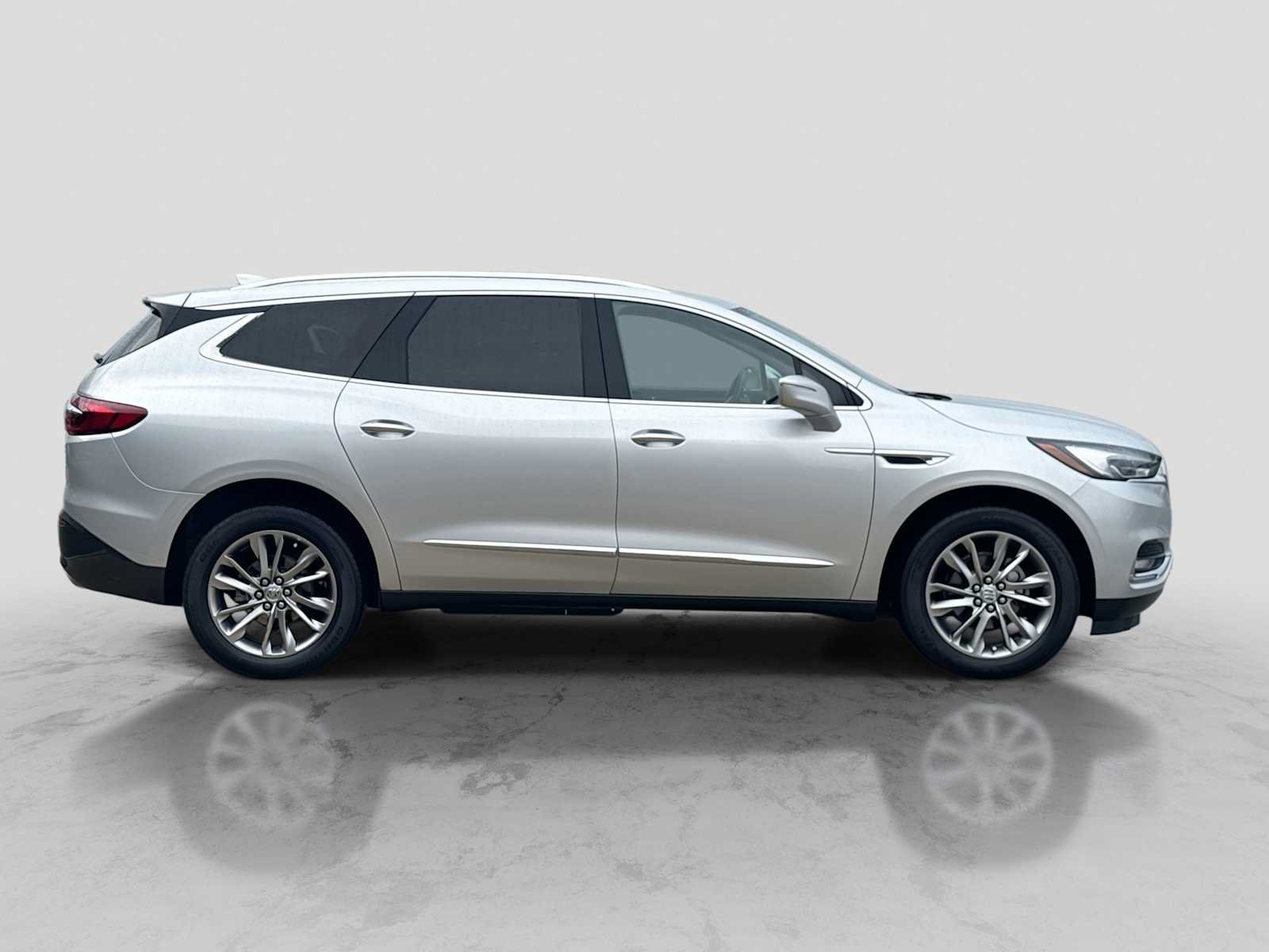 Used 2020 Buick Enclave Premium w/ Sun and Sites Package FWD image 7