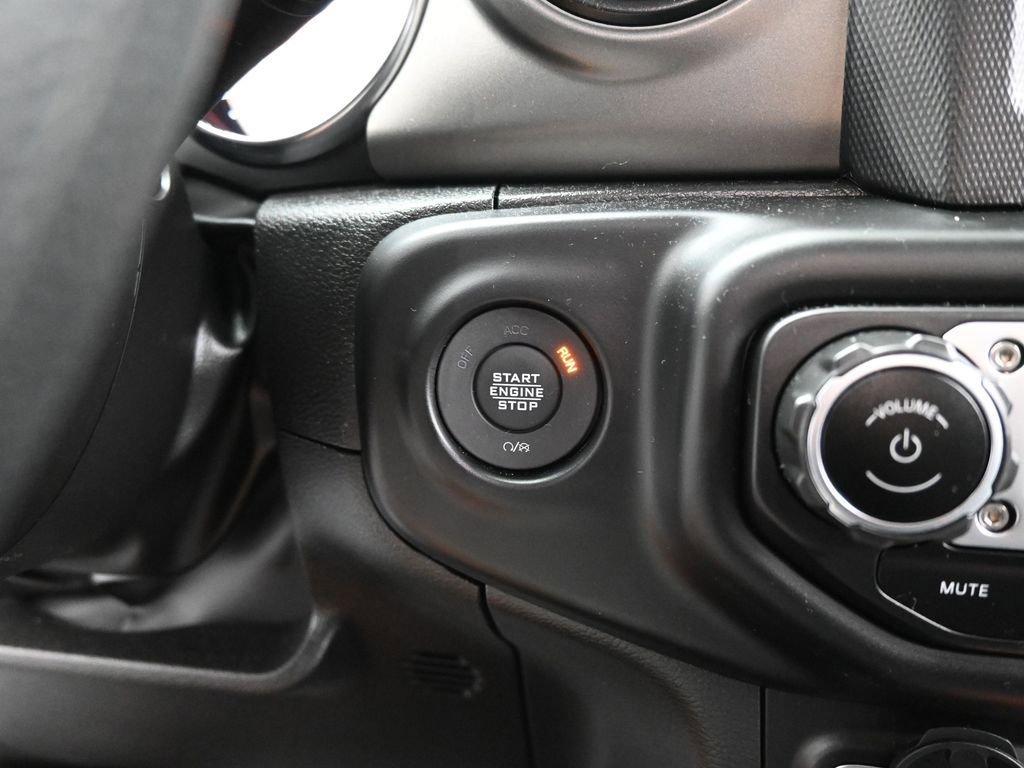 Used 2023 Jeep Wrangler Willys image 43