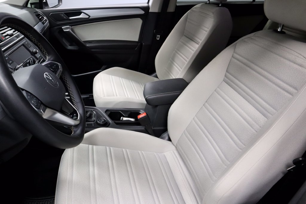 Used 2024 Volkswagen Tiguan S AWD/4WD image 24