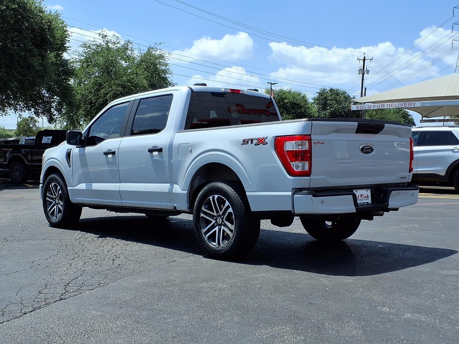 Certified 2022 Ford F150 XL w/ STX Appearance Package RWD image 8