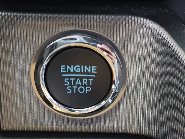 Certified 2025 Ford F350 Platinum AWD/4WD image 28