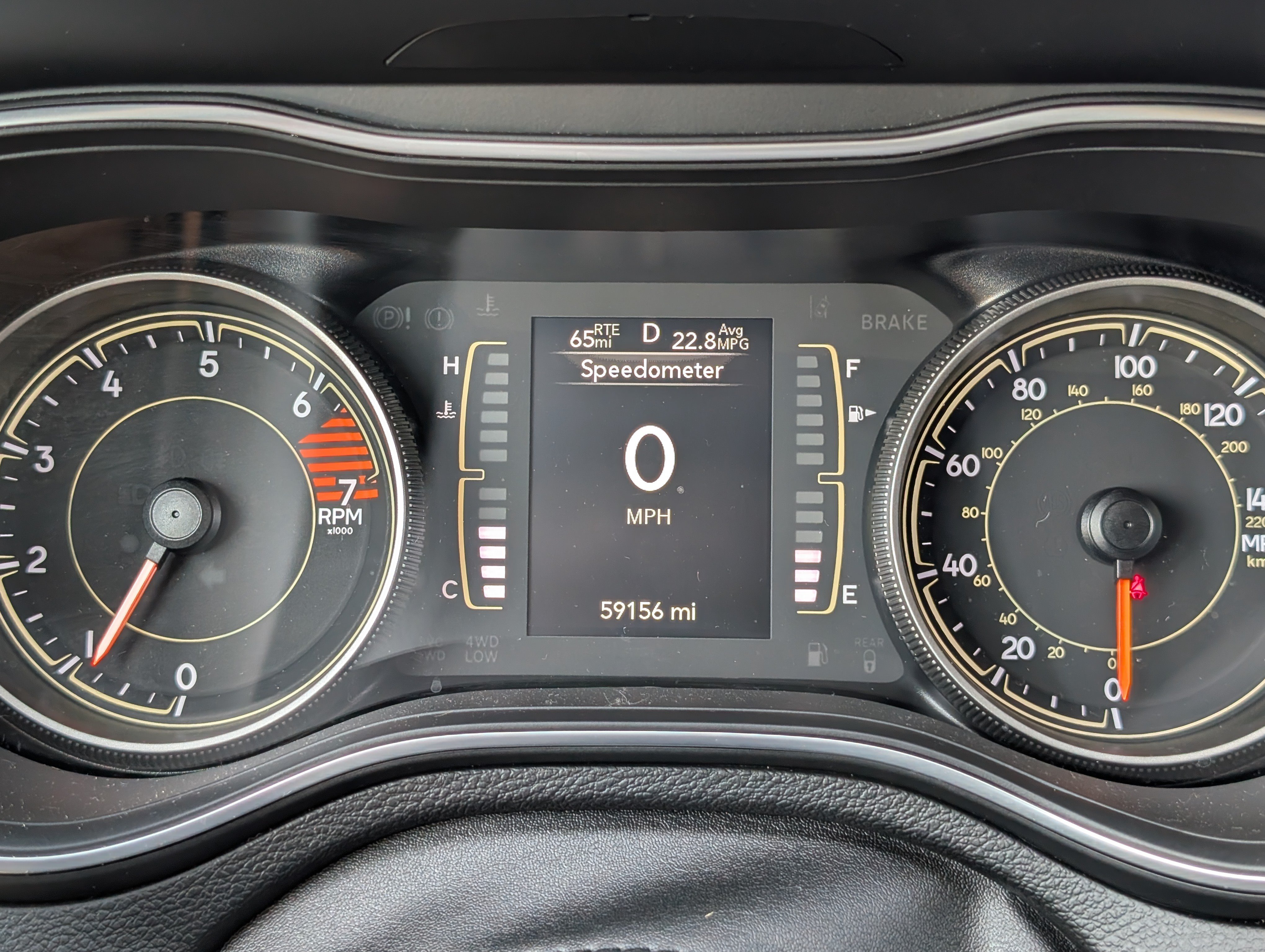 Used 2020 Jeep Cherokee Latitude Plus FWD image 31