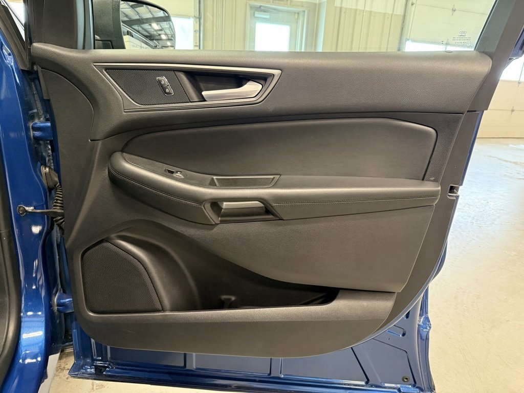 Certified 2021 Ford Edge SE w/ Cargo Accessory Package image 22