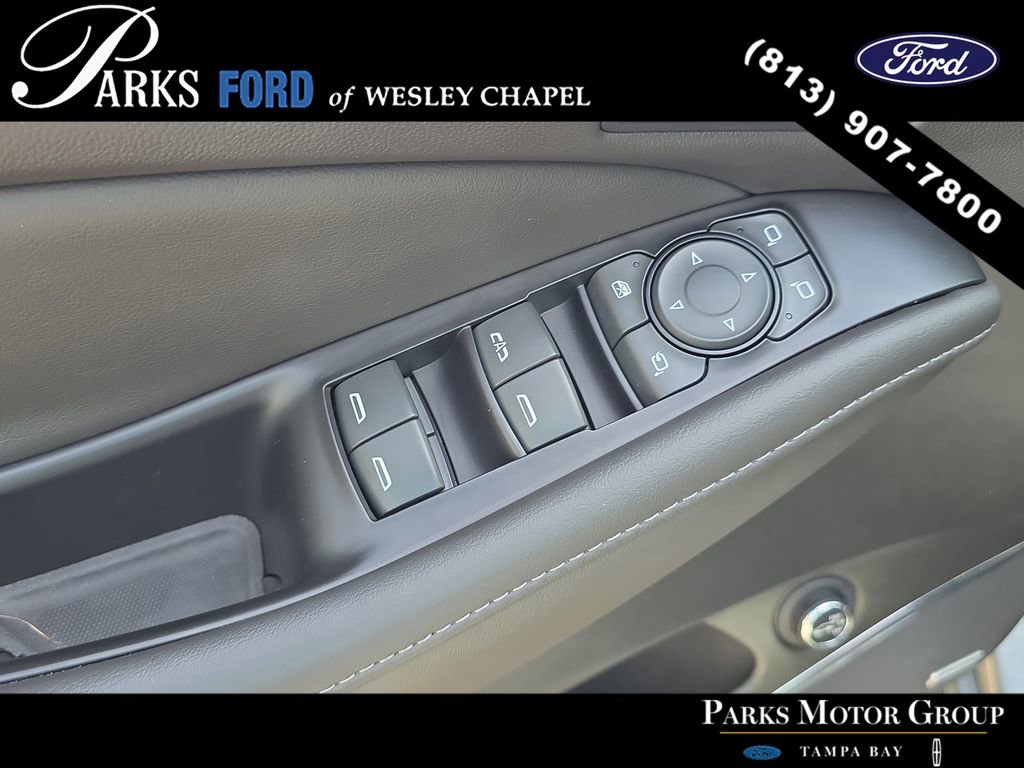 Used 2023 Buick Enclave Avenir w/ Avenir Technology Package AWD/4WD image 19