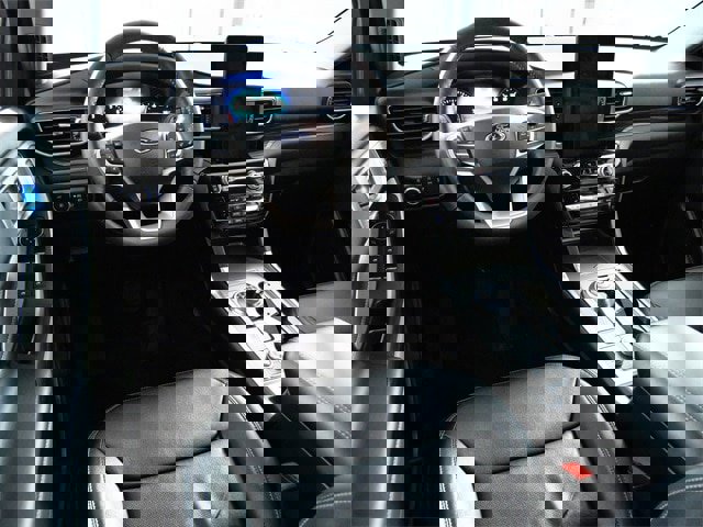 Certified 2023 Ford Explorer Limited w/ Limited Technology Package image 4