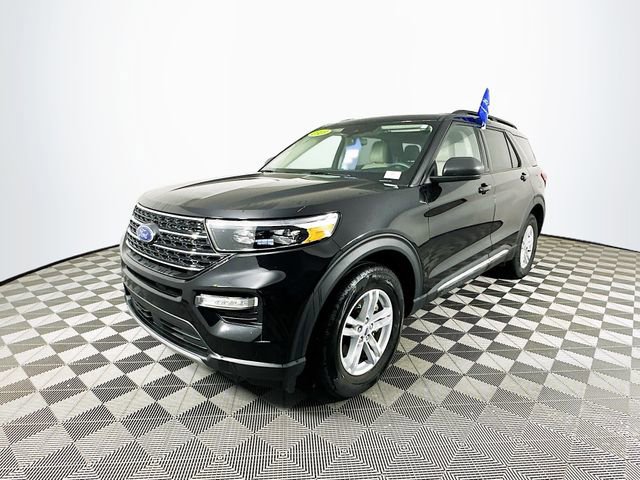 Certified 2023 Ford Explorer XLT w/ Equipment Group 202A image 6