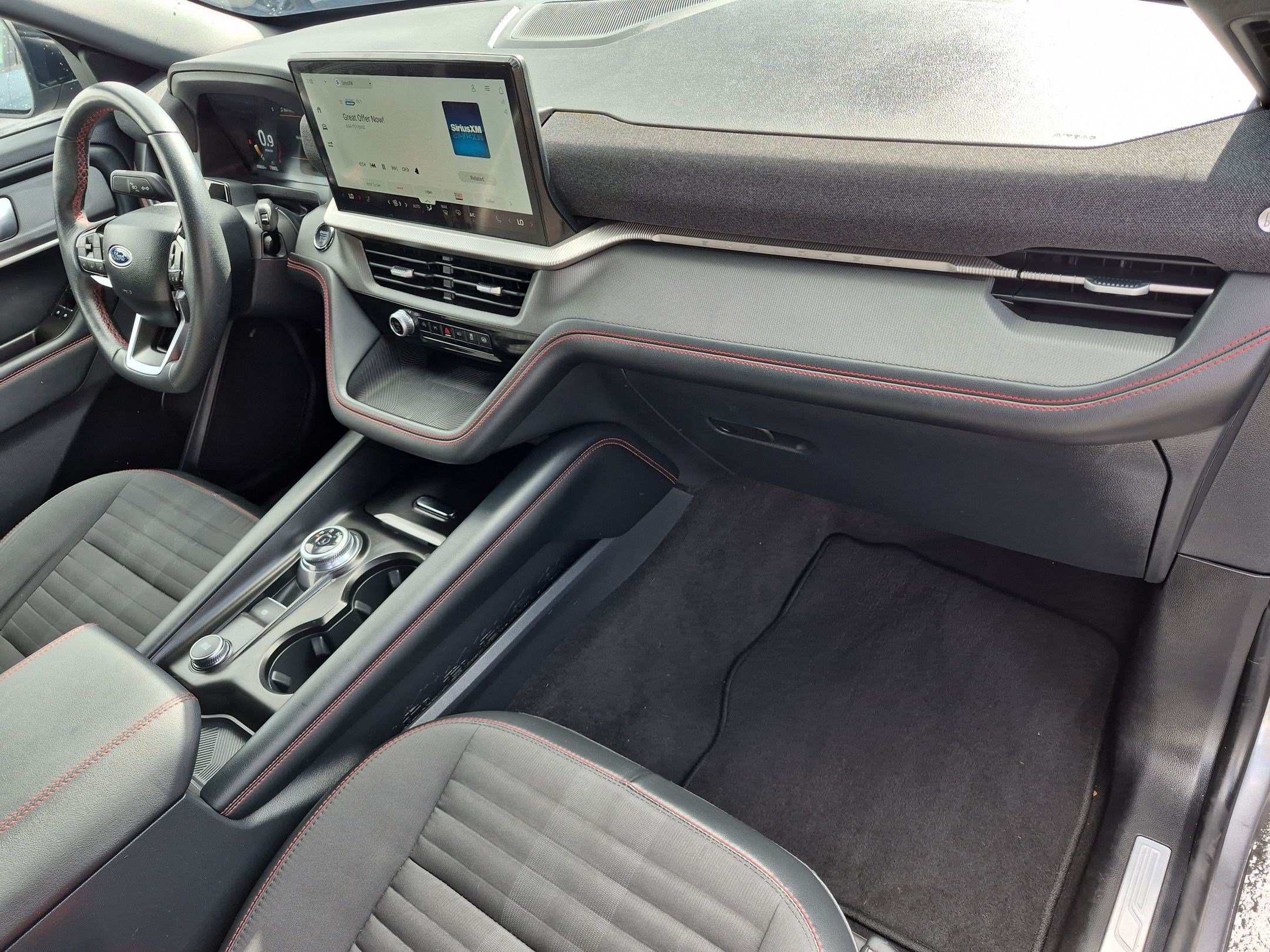 Certified 2025 Ford Explorer ST-Line w/ ST-Line Street Pack AWD/4WD image 35