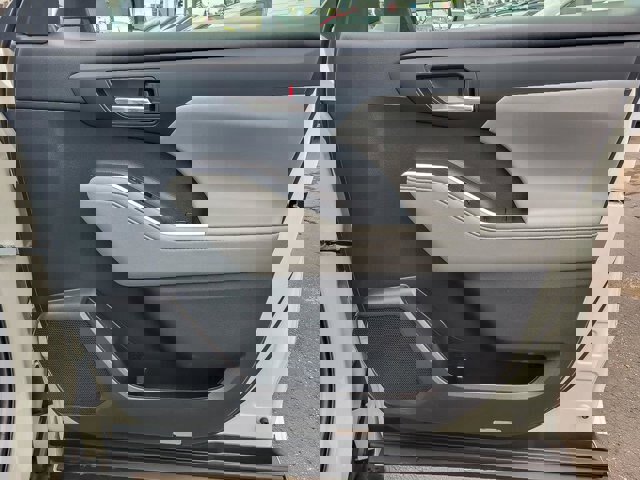 Used 2022 Toyota Highlander XLE image 29