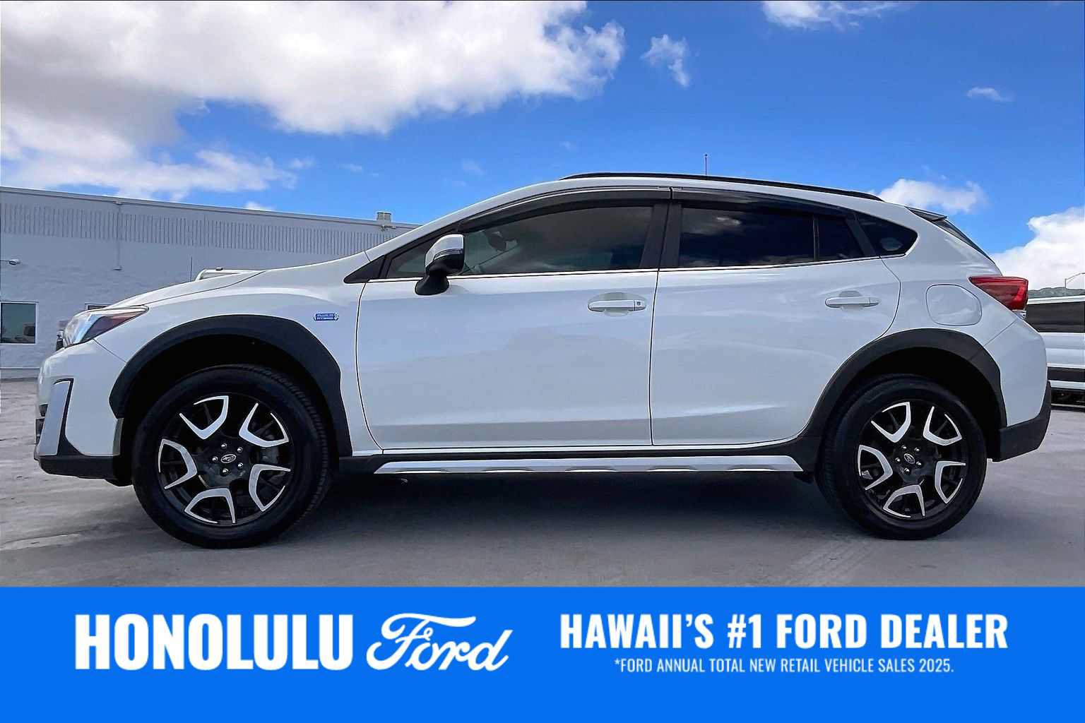 Used 2022 Subaru Crosstrek Hybrid AWD/4WD image 3