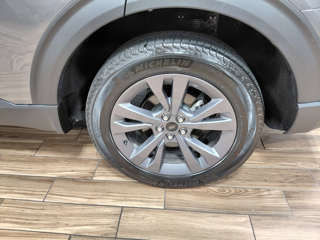 Certified 2025 Ford Explorer Active w/ Active Comfort Package AWD/4WD image 12