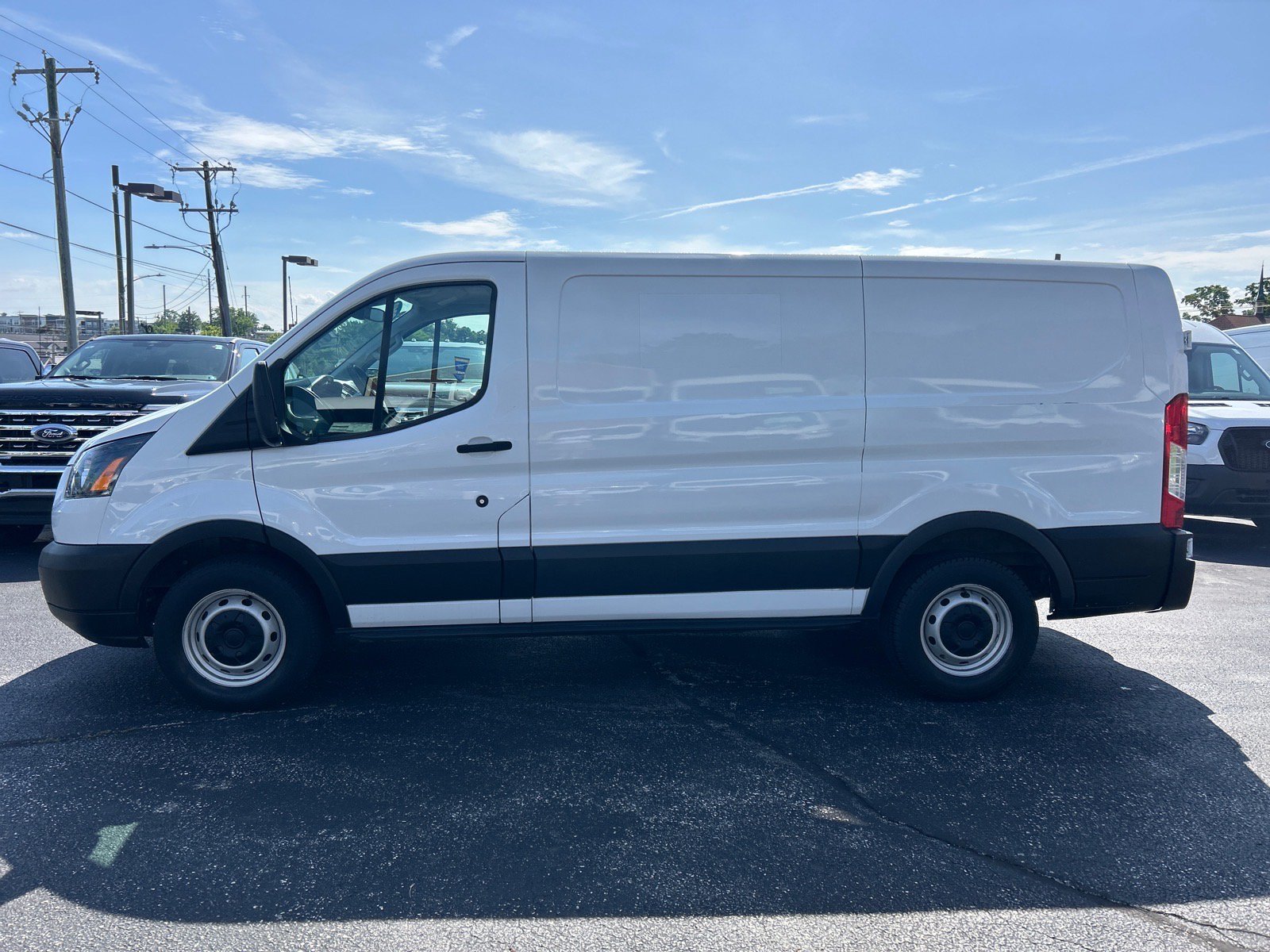 Certified 2019 Ford Transit 150 130 Low Roof RWD image 4