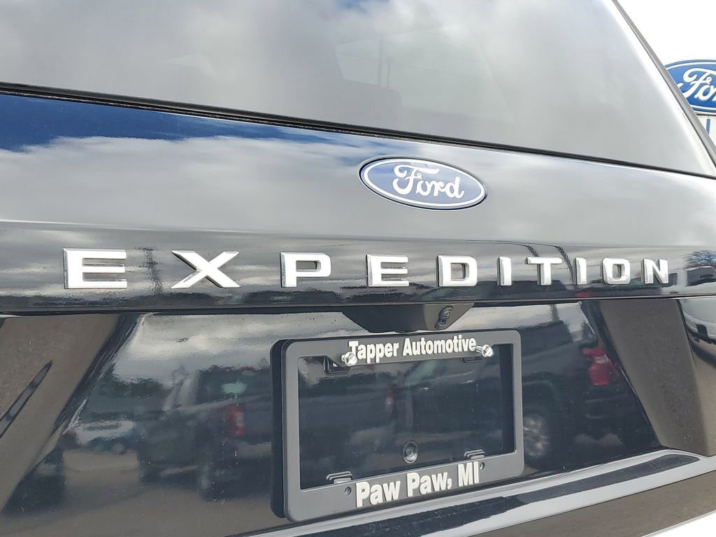 Certified 2025 Ford Expedition Active image 7