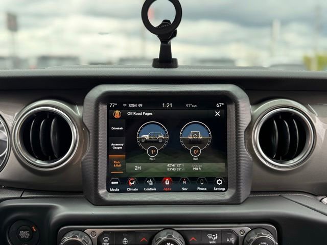 Used 2023 Jeep Wrangler Unlimited Sahara w/ Cold Weather Group AWD/4WD image 33