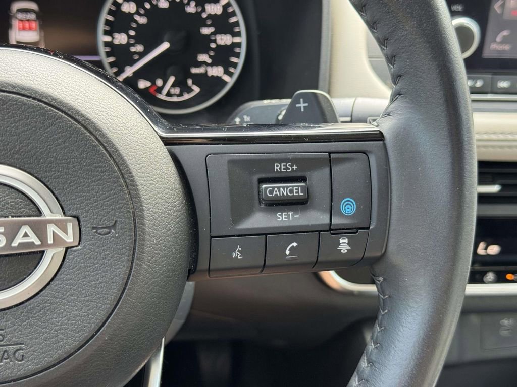 Used 2023 Nissan Rogue SV w/ SV Premium B Package FWD image 11