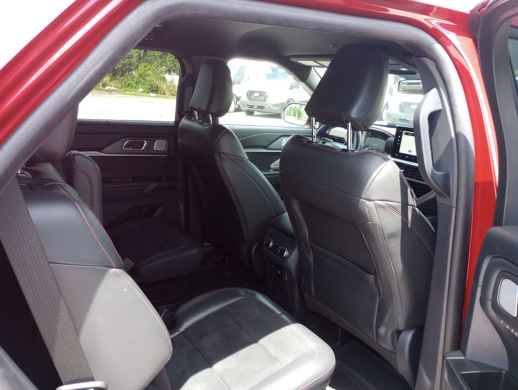 Certified 2025 Ford Explorer ST RWD image 12